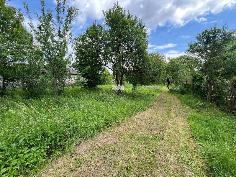 Družstevná pri Hornáde-Malá Vieska. Stavebný pozemok všetky IS,1149 m2