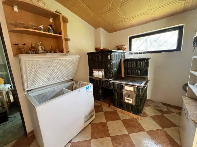 BUKOVEC: CHATA na celoročné bývanie, 2 podlažia, balkón,pozemok 639 m2