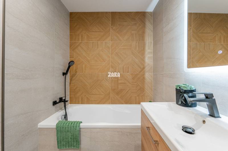 ul. Ždiarska: pekný 3 izb. byt,moderná, vkusná rekonštrukcia bytu,65m²
