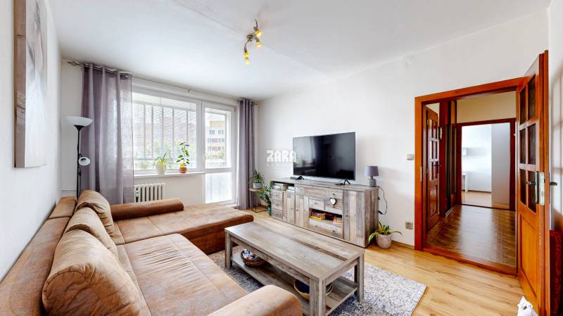 FURČA - PČĽ Pekný, ZARIADENÝ 3 izb. byt 68 m²  + loggia. Rekonštrukcia