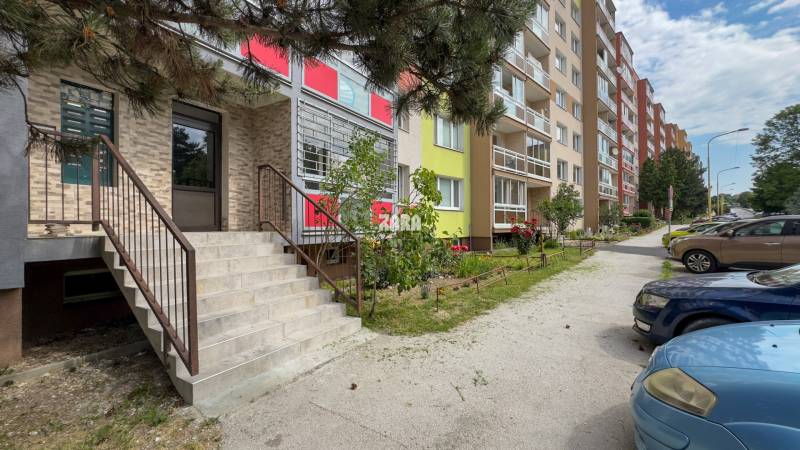 FURČA - PČĽ Pekný, ZARIADENÝ 3 izb. byt 68 m²  + loggia. Rekonštrukcia