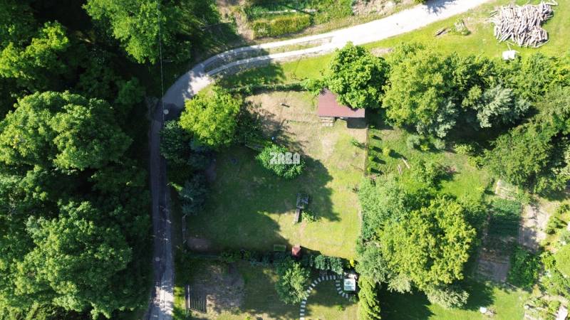 SVINICA  - Pekný stavebný pozemok 612 m2, VŠETKY inžinierske siete