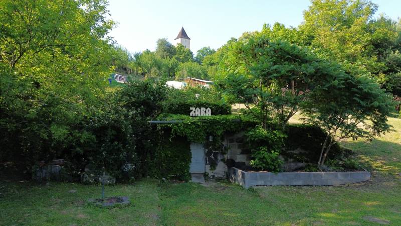 SVINICA  - Pekný stavebný pozemok 612 m2, VŠETKY inžinierske siete