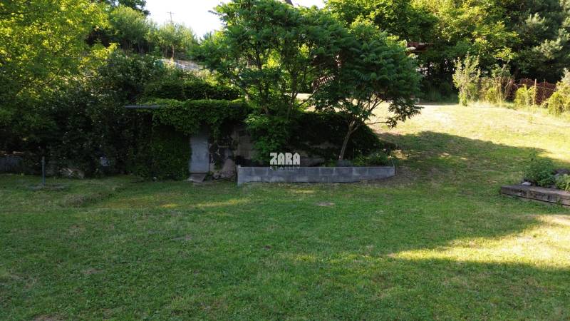 SVINICA  - Pekný stavebný pozemok 612 m2, VŠETKY inžinierske siete