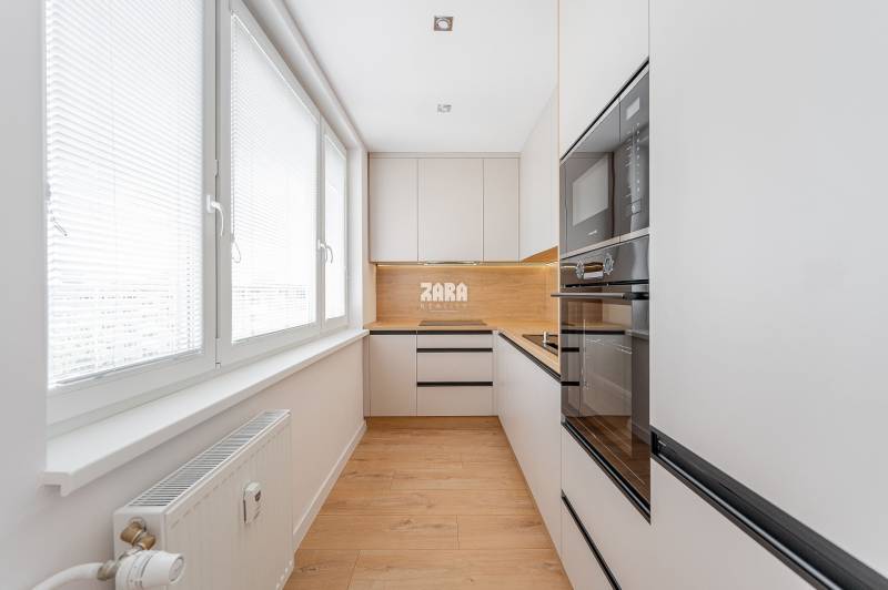 TERASA - PRAŽSKÁ, krásny 3 izb.byt po novej rekonštrukcii,65 m2,loggia