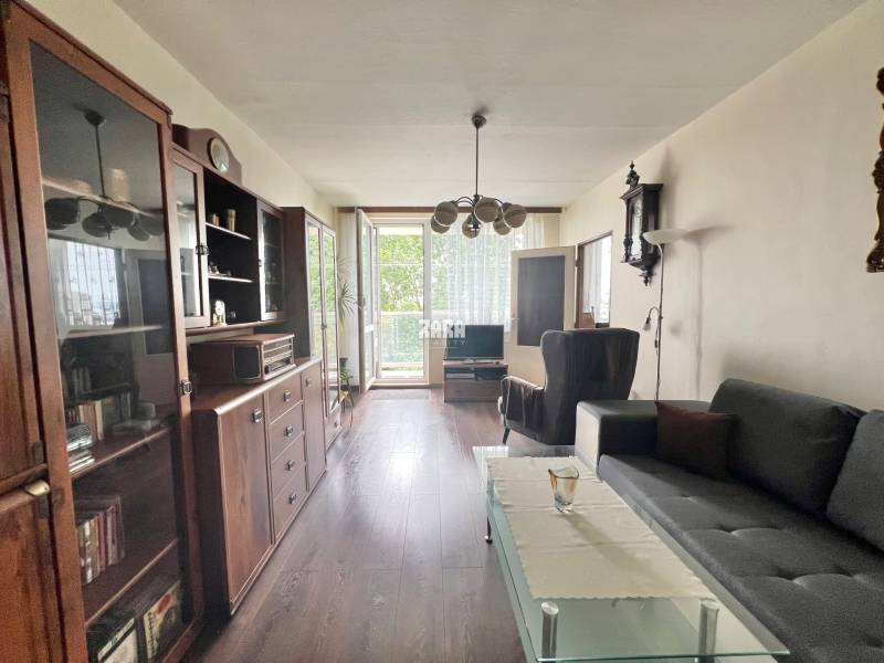 FURČA: Dvorkinova: 4 izbový byt, 92 m² + loggia. MAKLÉR ODPORÚČA