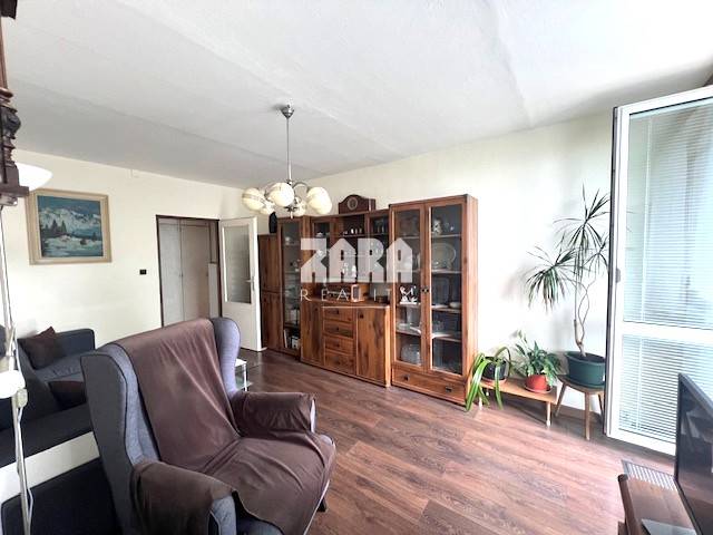 FURČA: Dvorkinova: 4 izbový byt, 92 m² + loggia. MAKLÉR ODPORÚČA
