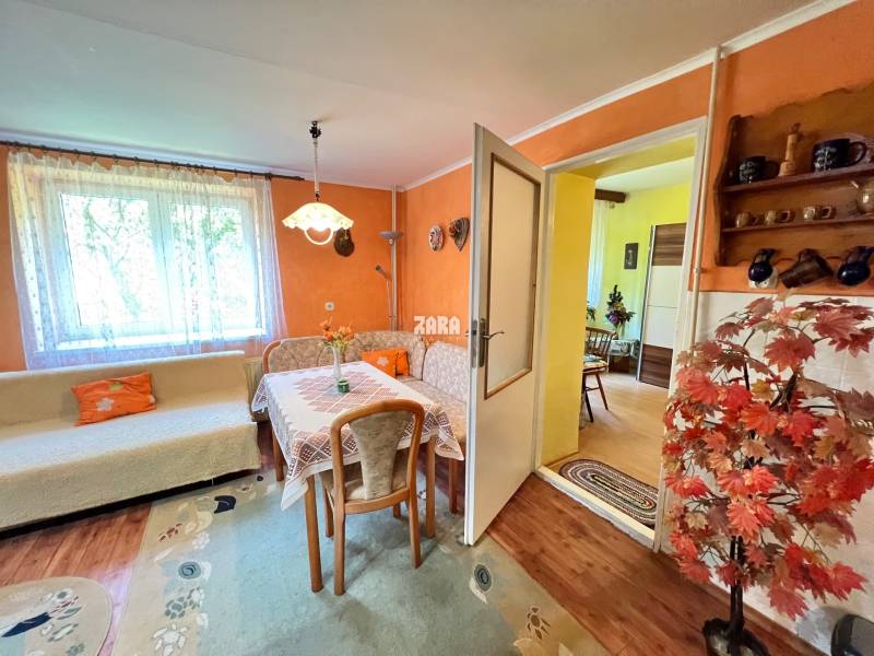  Margecany, rodinný dom centrum obce, veľký lukratívny pozemok 1235 m2