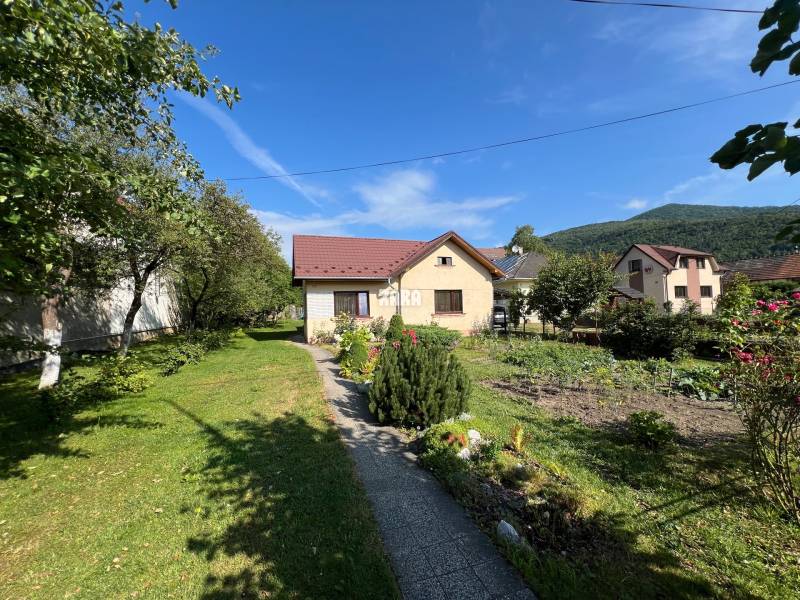  Margecany, rodinný dom centrum obce, veľký lukratívny pozemok 1235 m2