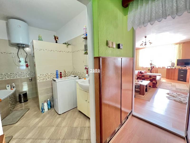  Margecany, rodinný dom centrum obce, veľký lukratívny pozemok 1235 m2