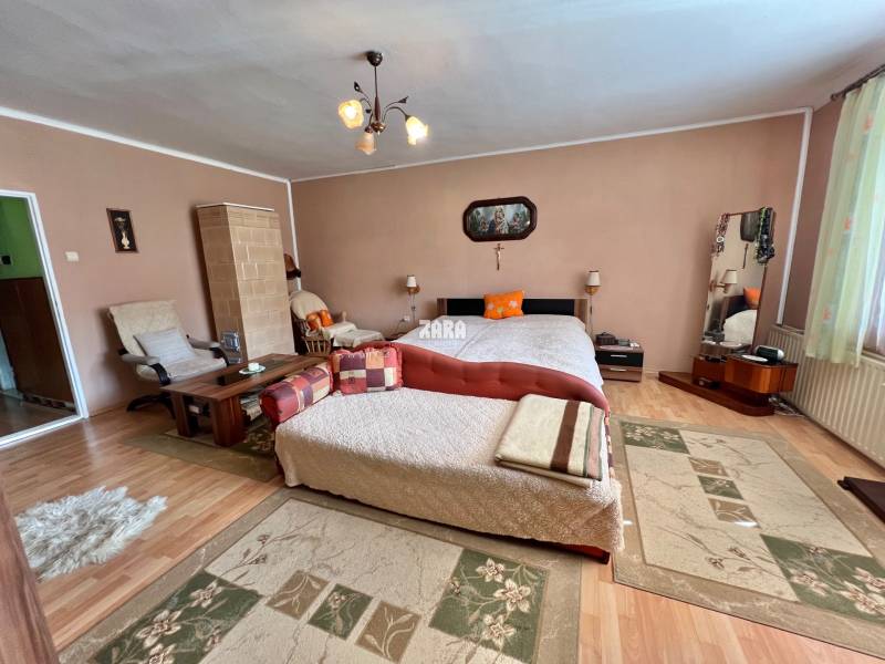  Margecany, rodinný dom centrum obce, veľký lukratívny pozemok 1235 m2