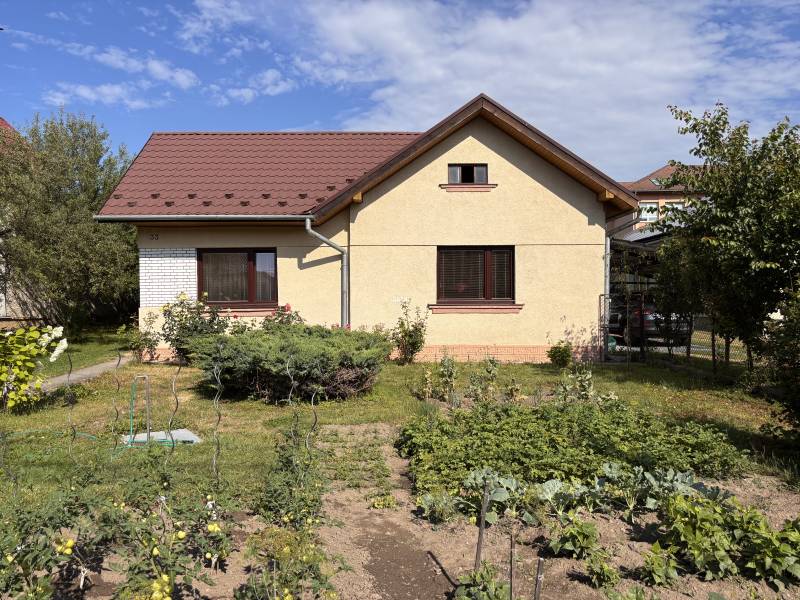  Margecany, rodinný dom centrum obce, veľký lukratívny pozemok 1235 m2