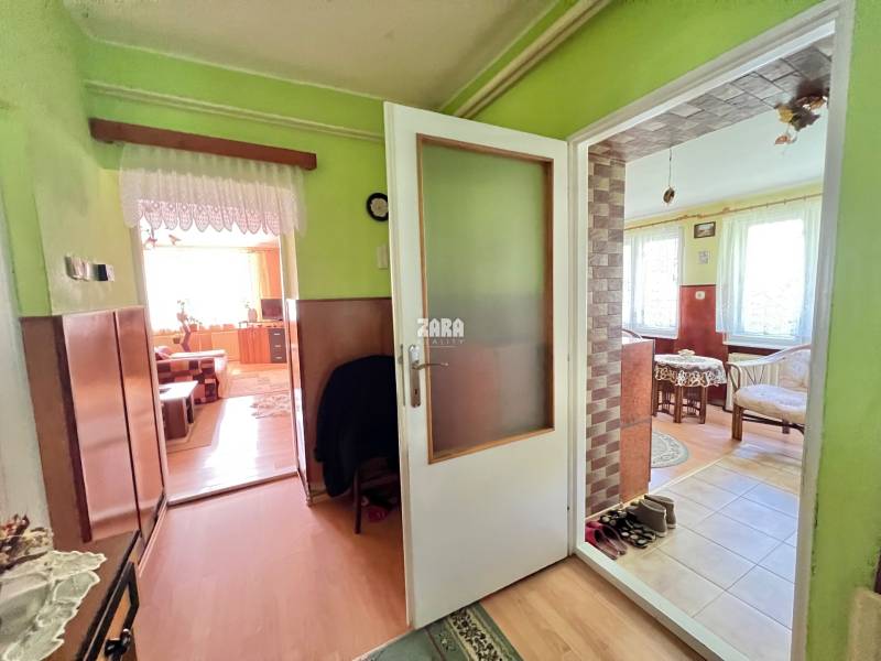  Margecany, rodinný dom centrum obce, veľký lukratívny pozemok 1235 m2