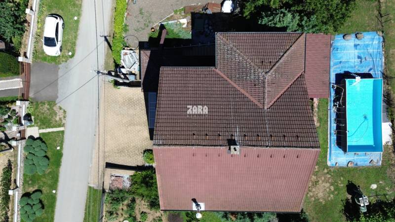 Vyšná Myšľa - rodinný dom.Bývanie v 3 samostatných bytových jednotkách