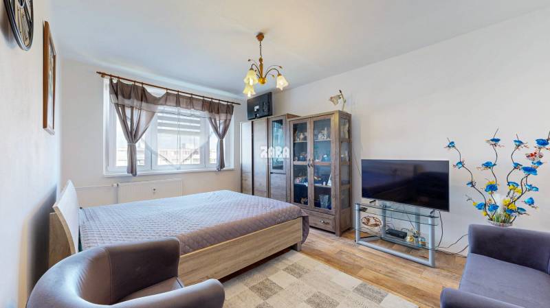 TERASA - PRAŽSKÁ. 2 izb. byt po KR, výborná lokalita. 52m2. ODPORÚČAM.