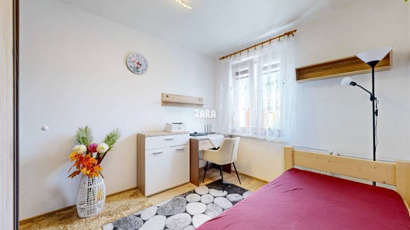 TERASA - PRAŽSKÁ. 2 izb. byt po KR, výborná lokalita. 52m2. ODPORÚČAM.