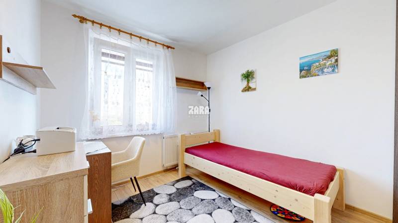 TERASA - PRAŽSKÁ. 2 izb. byt po KR, výborná lokalita. 52m2. ODPORÚČAM.