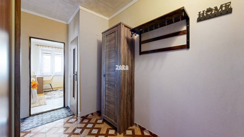 TERASA - PRAŽSKÁ. 2 izb. byt po KR, výborná lokalita. 52m2. ODPORÚČAM.