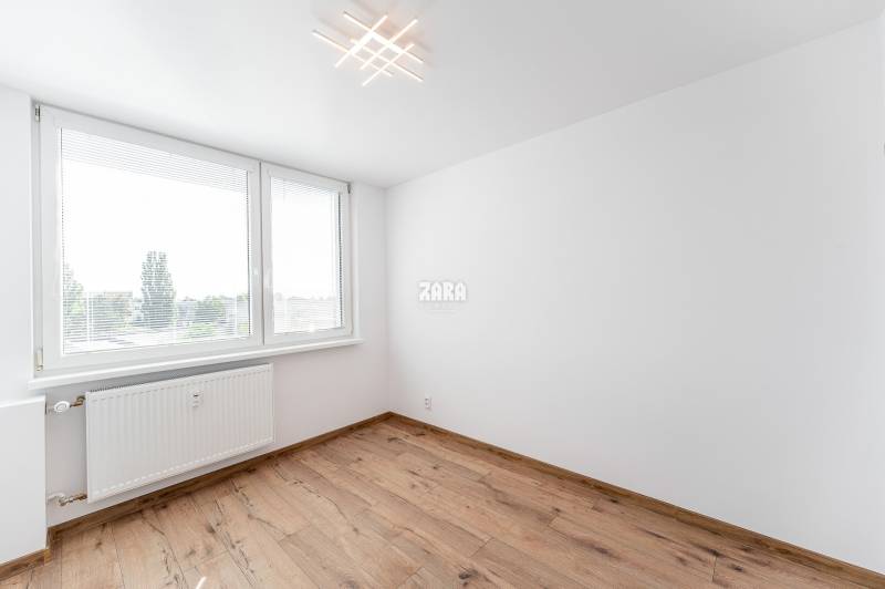 FURČA - KROSNIANSKA, NADČASOVÁ REKONŠTRUKCIA, 3.izb. byt,70 m2, loggia
