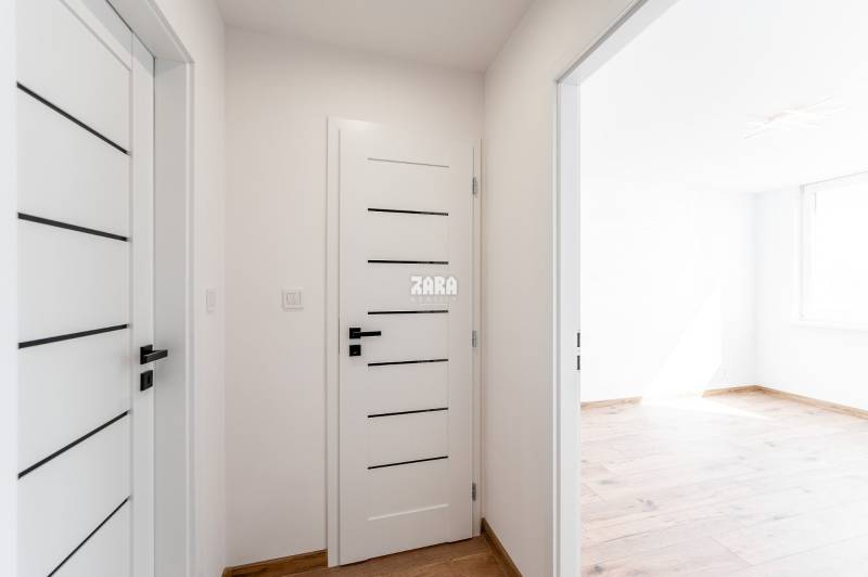 FURČA - KROSNIANSKA, NADČASOVÁ REKONŠTRUKCIA, 3.izb. byt,70 m2, loggia