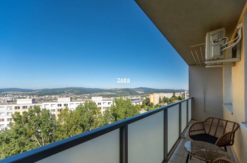 FURČA - KROSNIANSKA, NADČASOVÁ REKONŠTRUKCIA, 3.izb. byt,70 m2, loggia