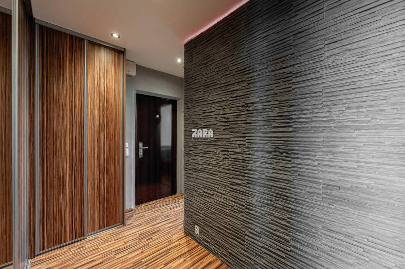 FURČA - MAUREROVA, ZARIADENÝ PEKNÝ 3 izbový byt po KR. 68 m2 + loggia.