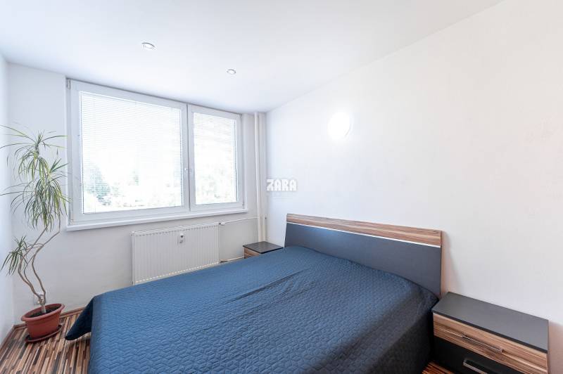FURČA - MAUREROVA, ZARIADENÝ PEKNÝ 3 izbový byt po KR. 68 m2 + loggia.
