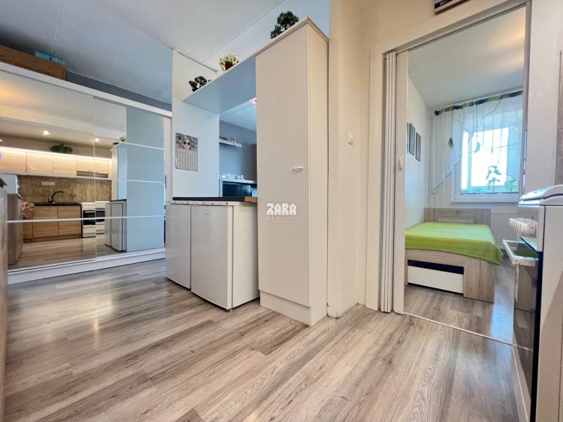 FURČA - BUZULUCKÁ: Pekný 1,5 izbový byt 40 m2 + LOGGIA. Rekonštrukcia