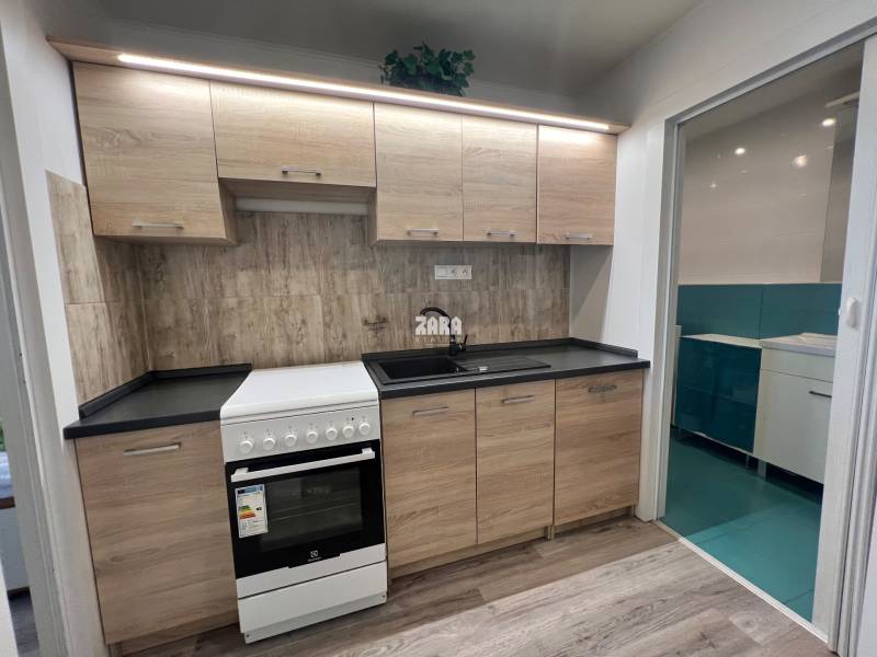 FURČA - BUZULUCKÁ: Pekný 1,5 izbový byt 40 m2 + LOGGIA. Rekonštrukcia