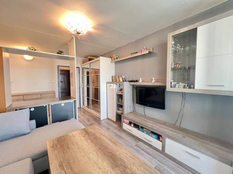 FURČA - BUZULUCKÁ: Pekný 1,5 izbový byt 40 m2 + LOGGIA. Rekonštrukcia