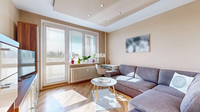 Nad Jazerom - ŽDIARSKA, 1,5 izb. byt, 41 m2 + 2 x loggia.REKONŠTRUKCIA
