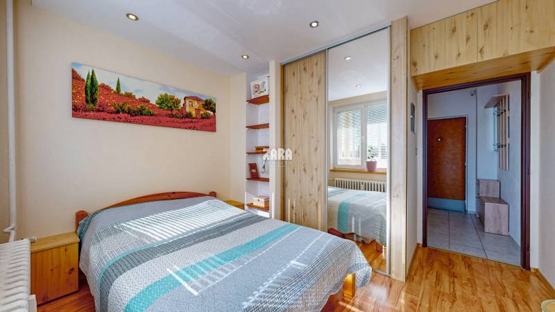 Nad Jazerom - ŽDIARSKA, 1,5 izb. byt, 41 m2 + 2 x loggia.REKONŠTRUKCIA