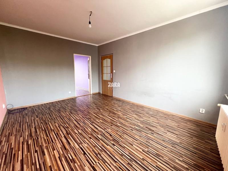 Nám. Kozmonautov- 2 izbový byt, 51 m2, čiastočná rek. KÚPOU VOĽNÝ