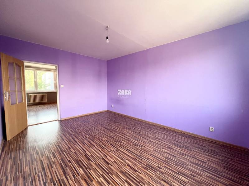 Nám. Kozmonautov- 2 izbový byt, 51 m2, čiastočná rek. KÚPOU VOĽNÝ