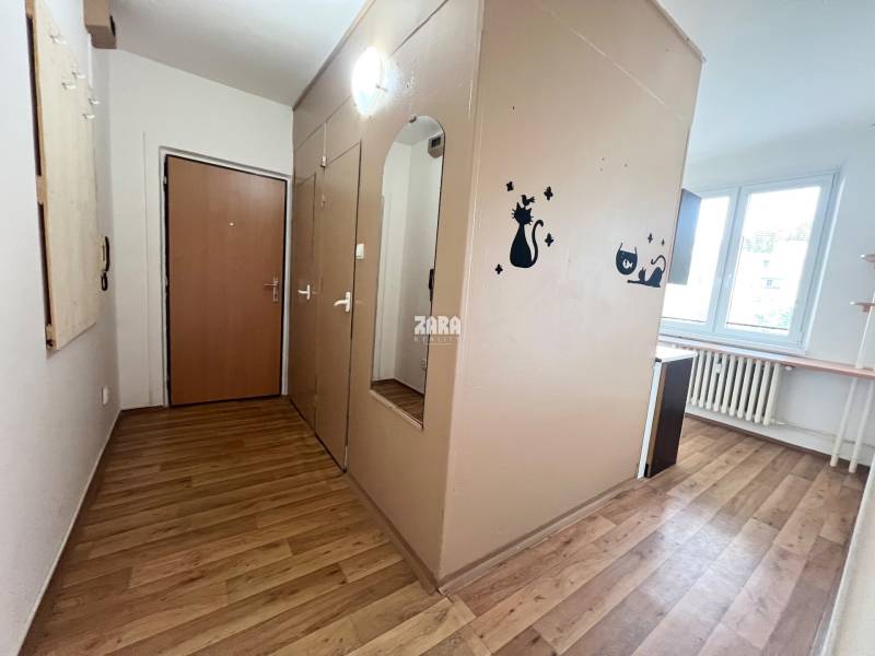 Nám. Kozmonautov- 2 izbový byt, 51 m2, čiastočná rek. KÚPOU VOĽNÝ