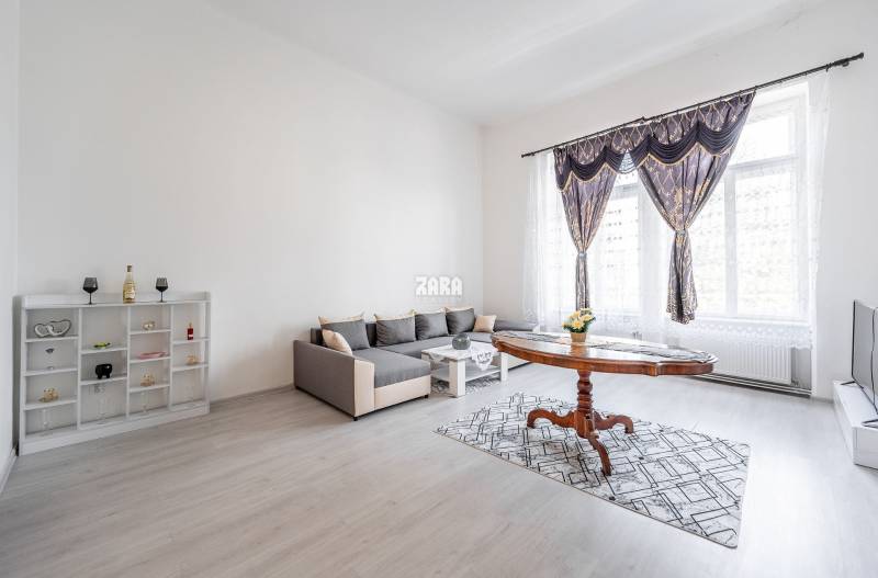 Štúrová - centrum mesta Košice. 3 izbový byt na prenájom