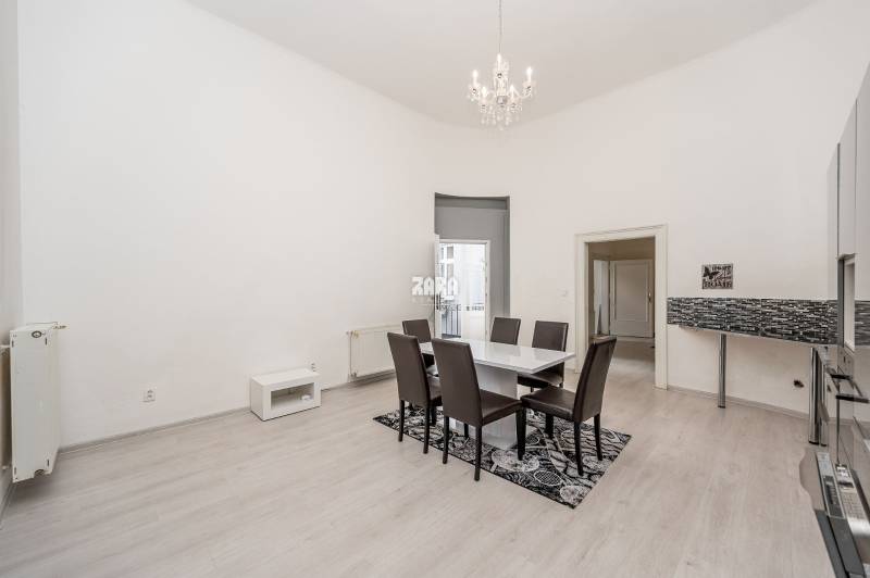 Štúrová - centrum mesta Košice. 3 izbový byt na prenájom