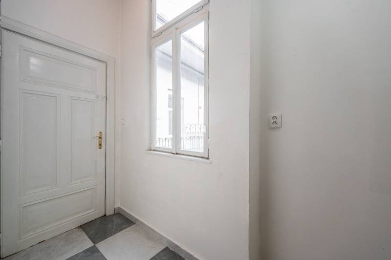 Štúrová - centrum mesta Košice. 3 izbový byt na prenájom