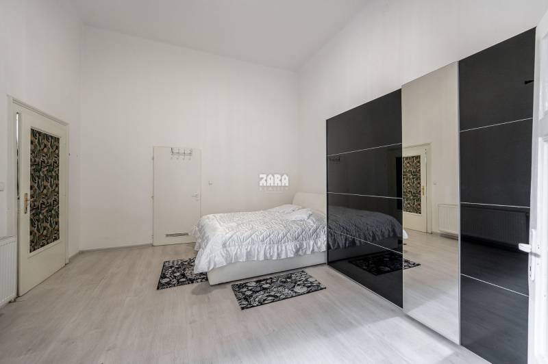 Štúrová - centrum mesta Košice. 3 izbový byt na prenájom