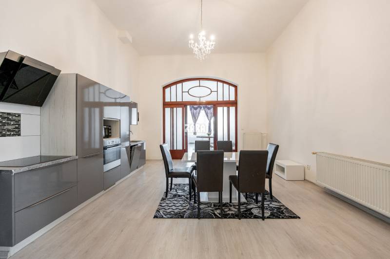 Štúrová - centrum mesta Košice. 3 izbový byt na prenájom