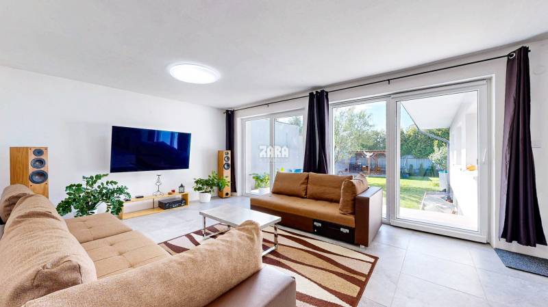 ČAŇA - 4 izb. rodinný dom, ul. Urbárska, pozemok 496 m2