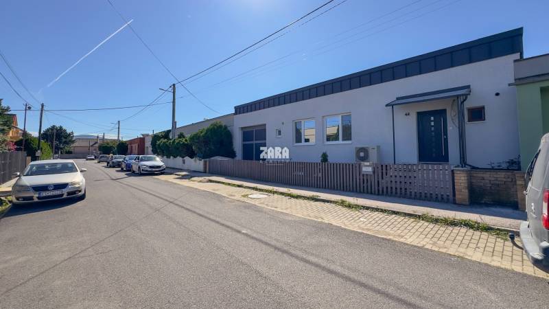 ČAŇA - 4 izb. rodinný dom, ul. Urbárska, pozemok 496 m2