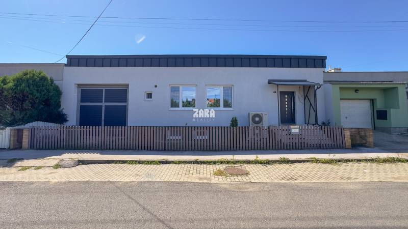 ČAŇA - 4 izb. rodinný dom, ul. Urbárska, pozemok 496 m2