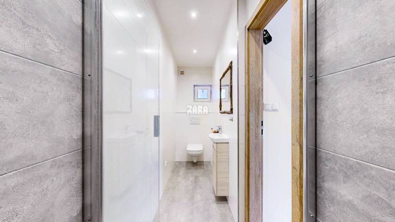 ČAŇA - 4 izb. rodinný dom, ul. Urbárska, pozemok 496 m2