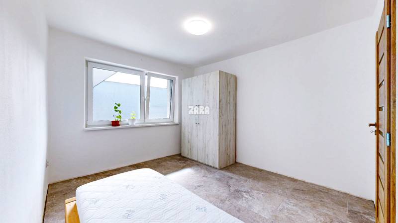 ČAŇA - 4 izb. rodinný dom, ul. Urbárska, pozemok 496 m2