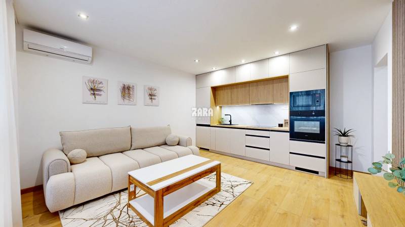 Sofijská - krásny 2 izb. byt, kompletná rekonštrukcia, 39 m2, loggia