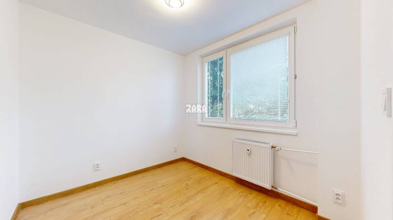 Sofijská - krásny 2 izb. byt, kompletná rekonštrukcia, 39 m2, loggia