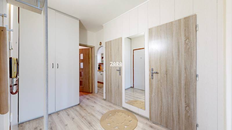 Čínska ul.: pekný 3 izb. byt OV, po rekonštrukcii, 61 m² + loggia