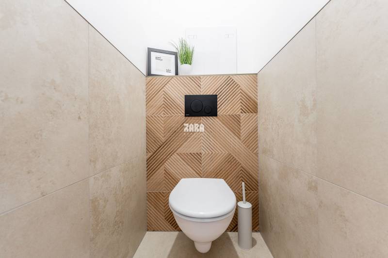 MIŠKOVECKÁ - JUH. Krásny 2 izbový byt, 51 m2 + loggia. ZARIADENÝ.