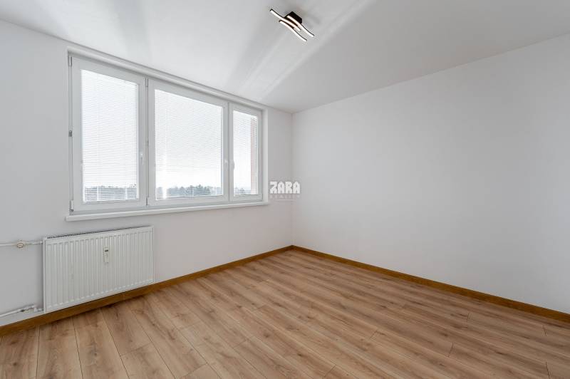 MIŠKOVECKÁ - JUH. Krásny 2 izbový byt, 51 m2 + loggia. ZARIADENÝ.